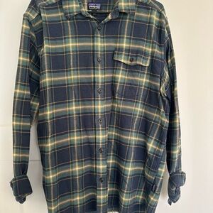 Men's lightweight Patagonia button up